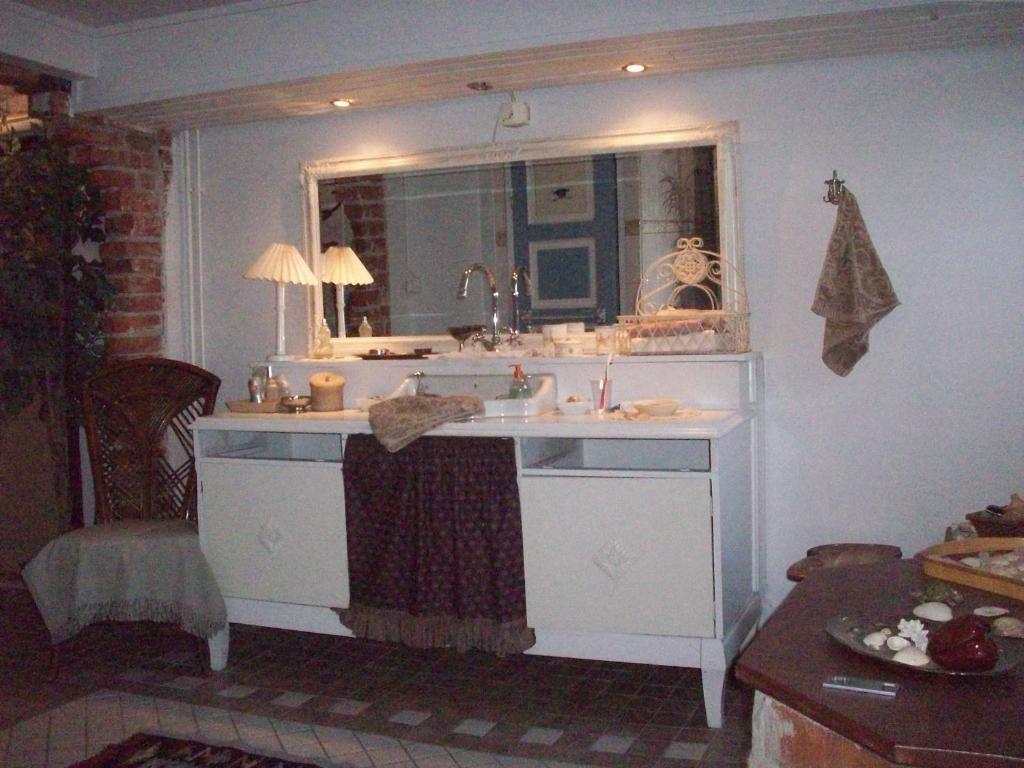 Brinkin Wanha Pappila Hotel Kokkola  Ruang foto